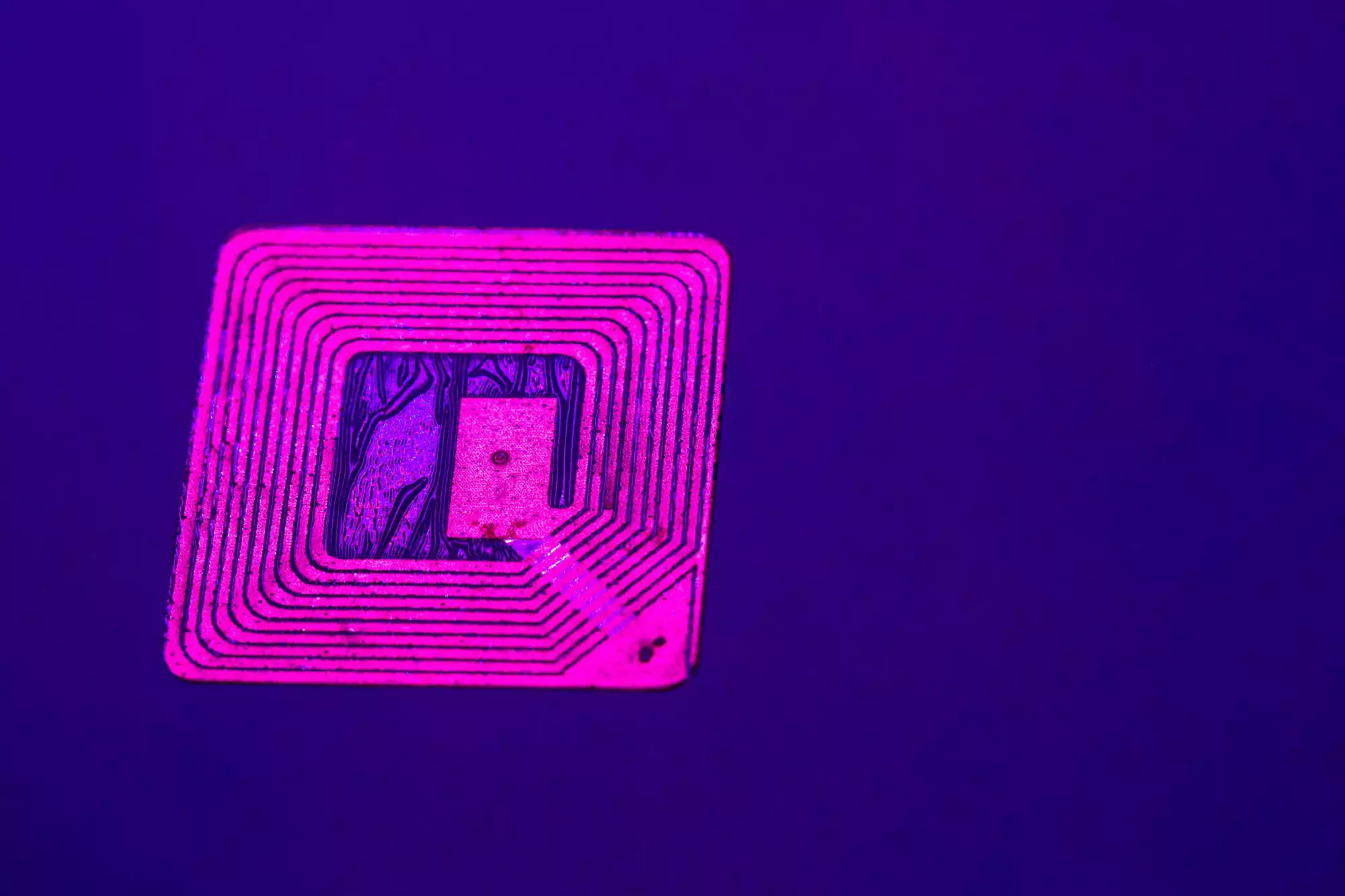 Développement application RFID : les avantages des outils de suivi